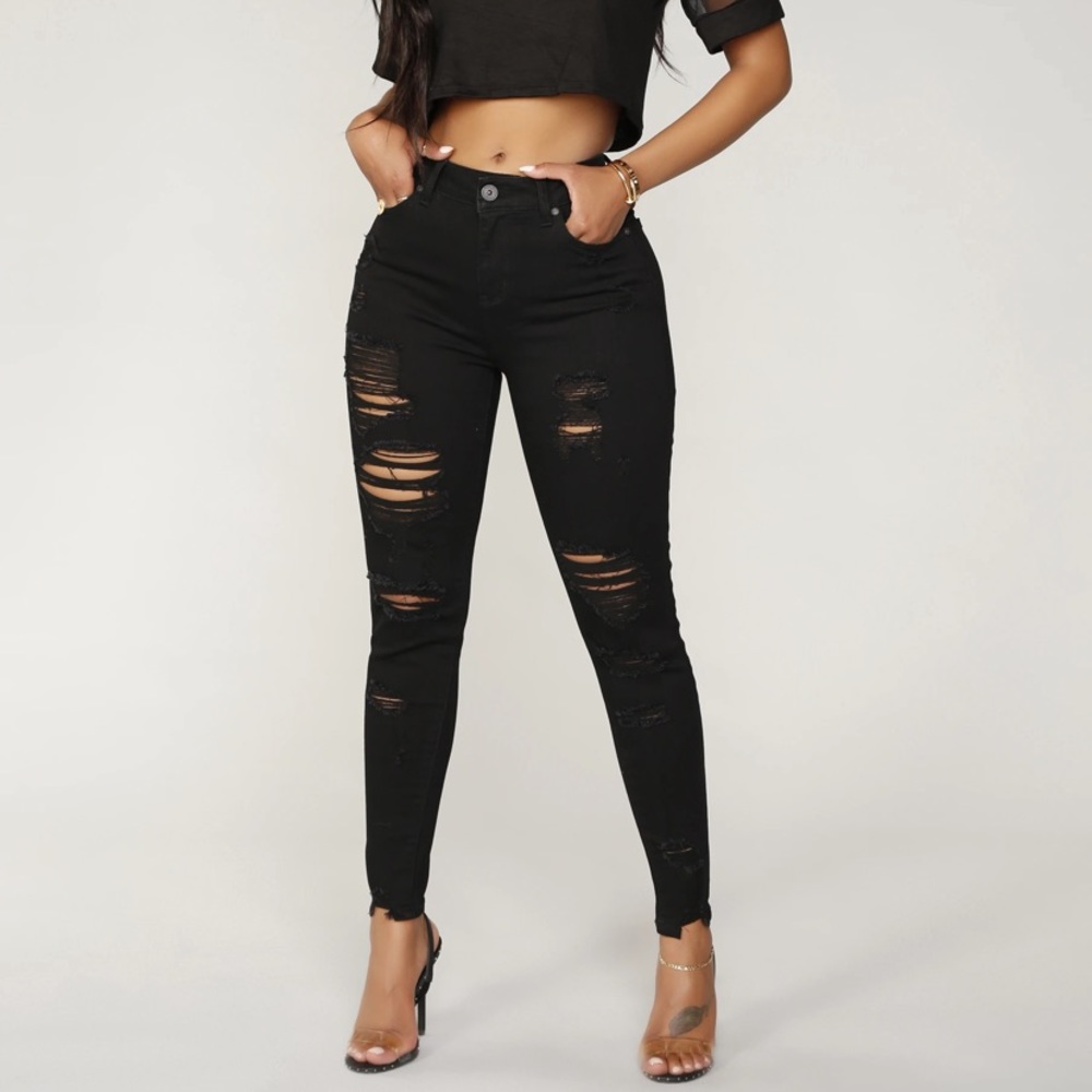 Fashion Nova Zephyr High Rise Jeans in black